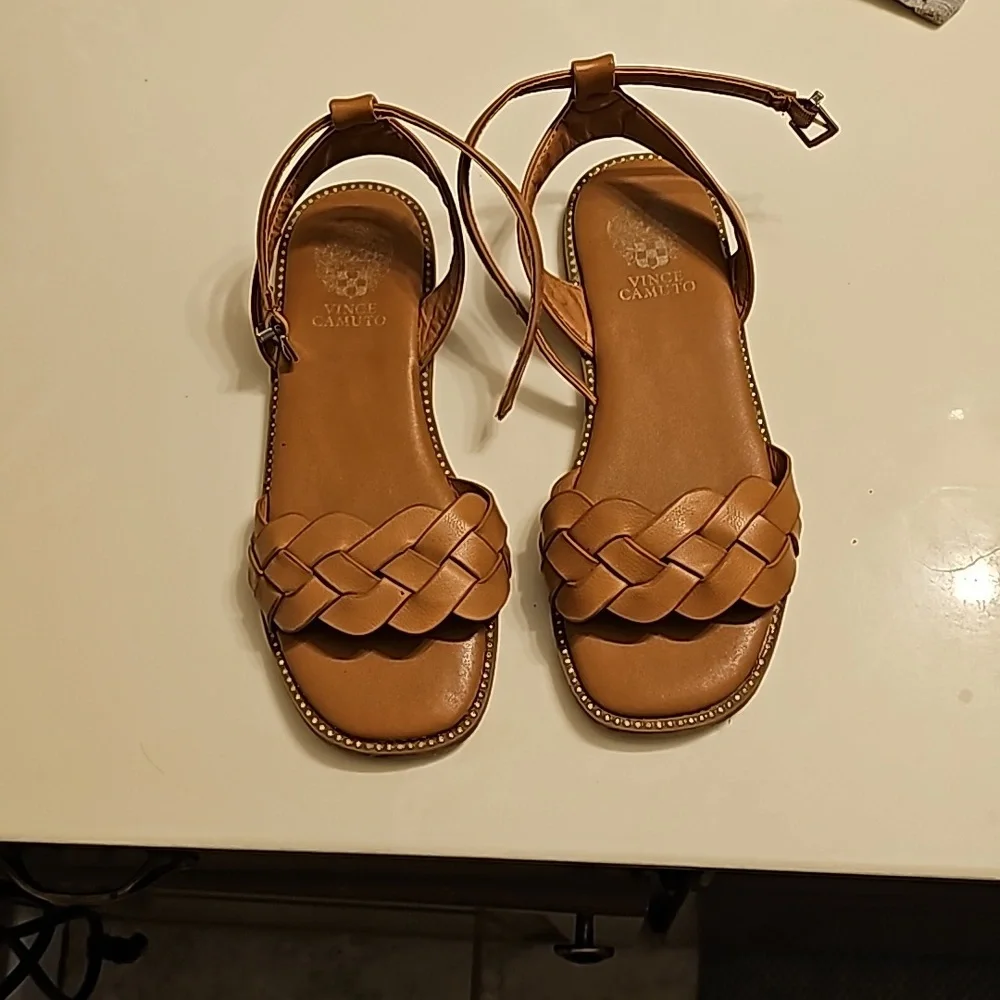 Brown sandles - Picture 1 of 5
